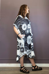 Contrast Crinkle Swirl Dress