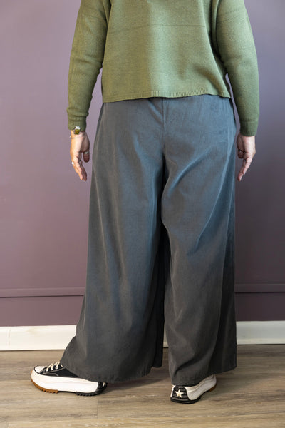 Fine Wale Wide Leg Pant