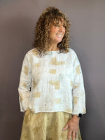 Brush Stroke 3/4 Sleeve Splitback Top