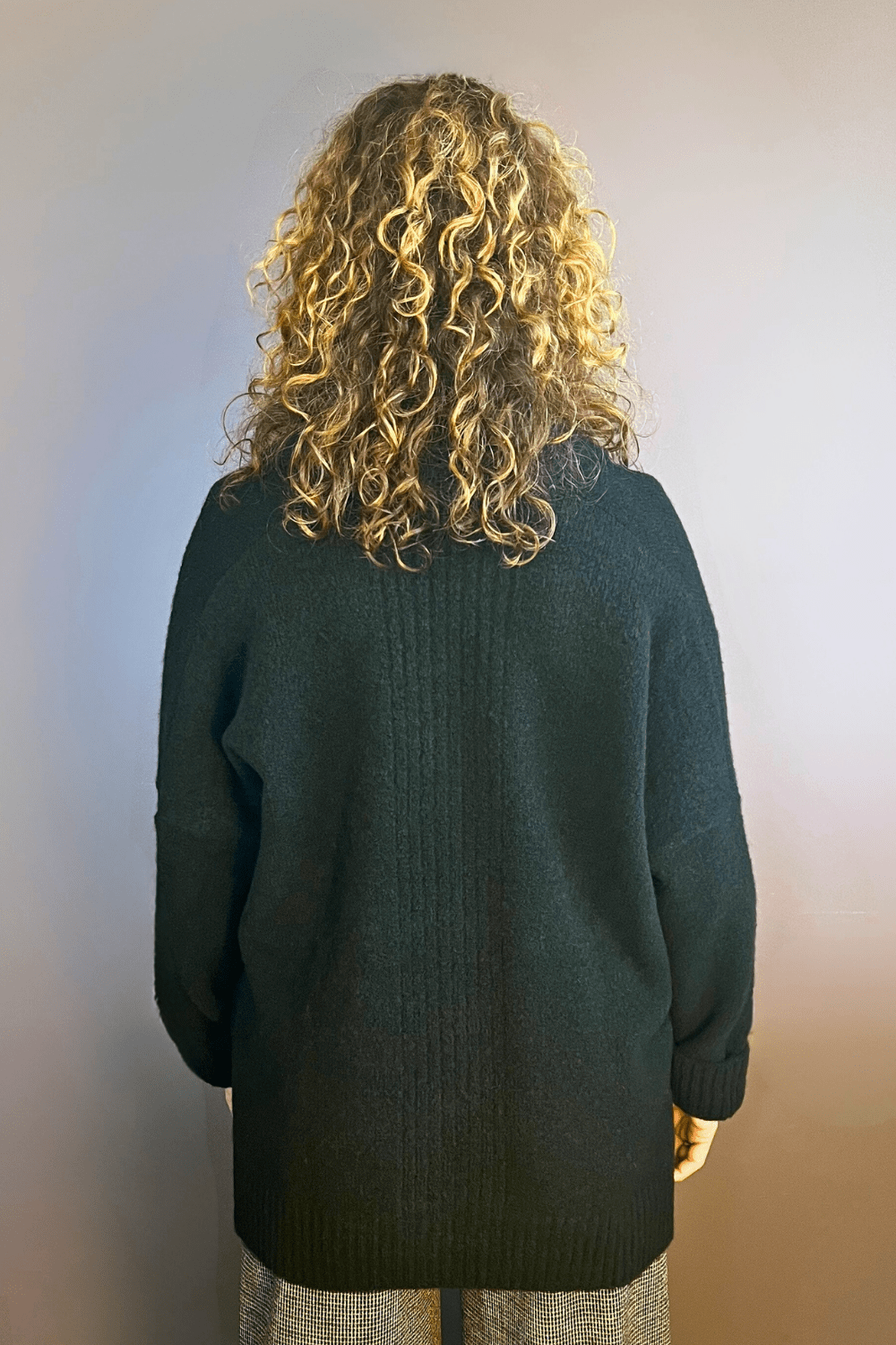 Ak13   Cardigan