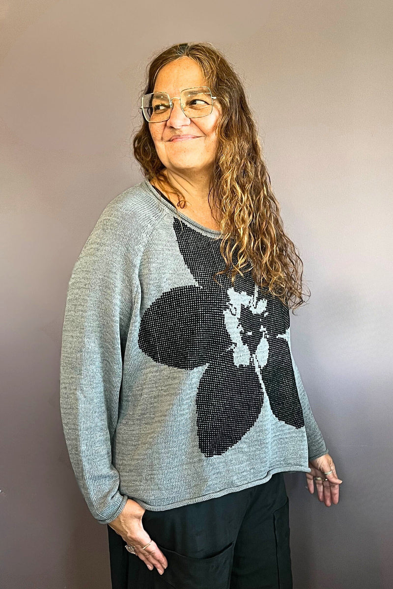 Flower Pullover