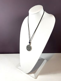 Nosegay Openwork Disc Necklace