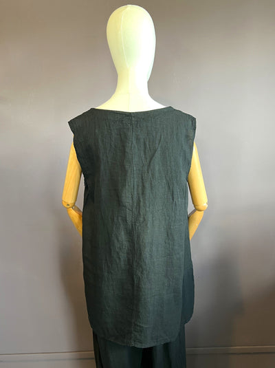 Asymmetrical Pleat Tank
