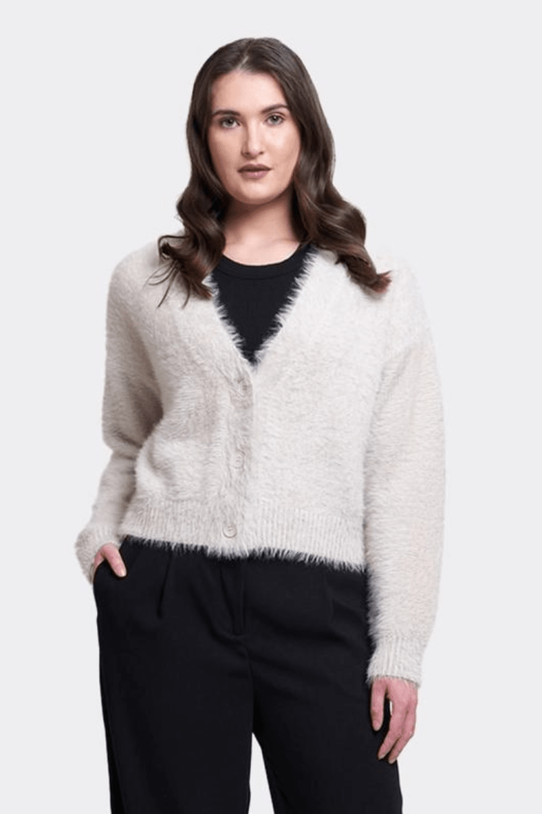 即日発送　新品タグ付　Flow High Neck Cardigan 白 HIGH－NECK CARDIGAN（300GA270