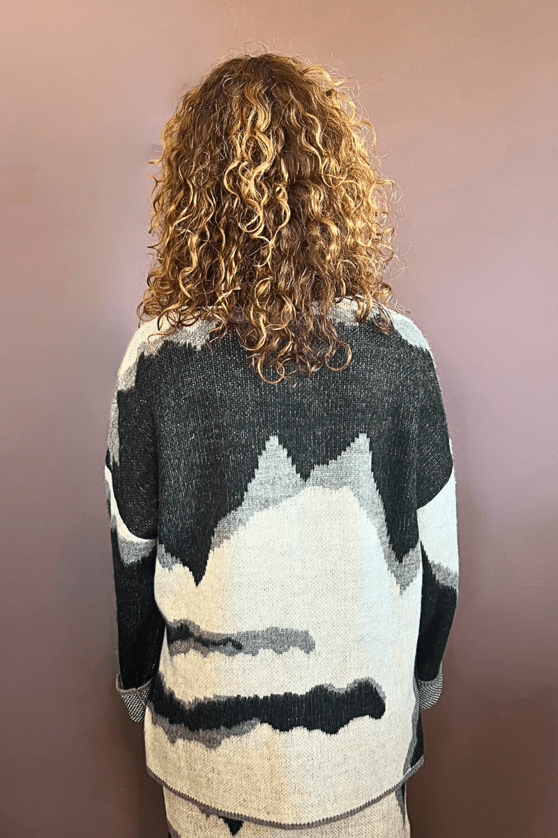 AK01 Sweater