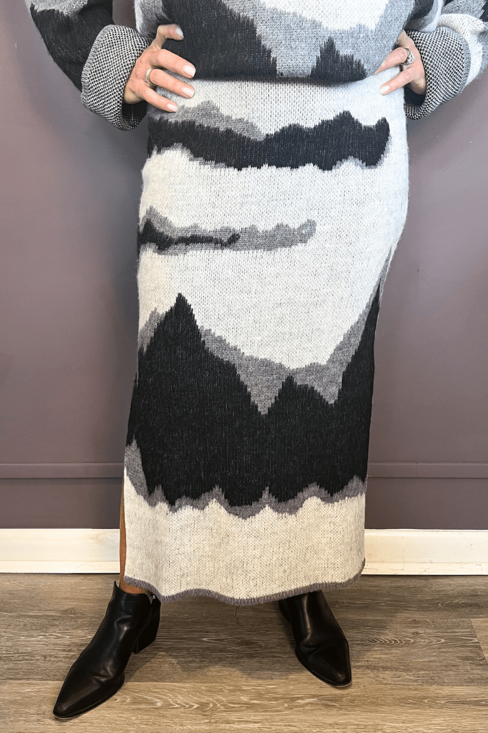 AK02 Skirt