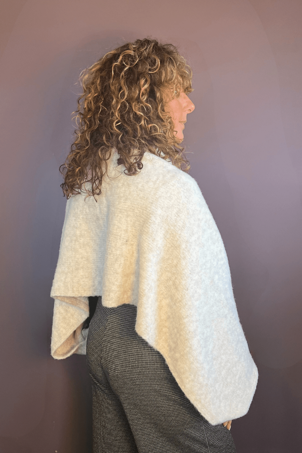 AK06 Shrug Sweater