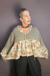 V Neck Balloon Sleeve Top (Mugwort Green)