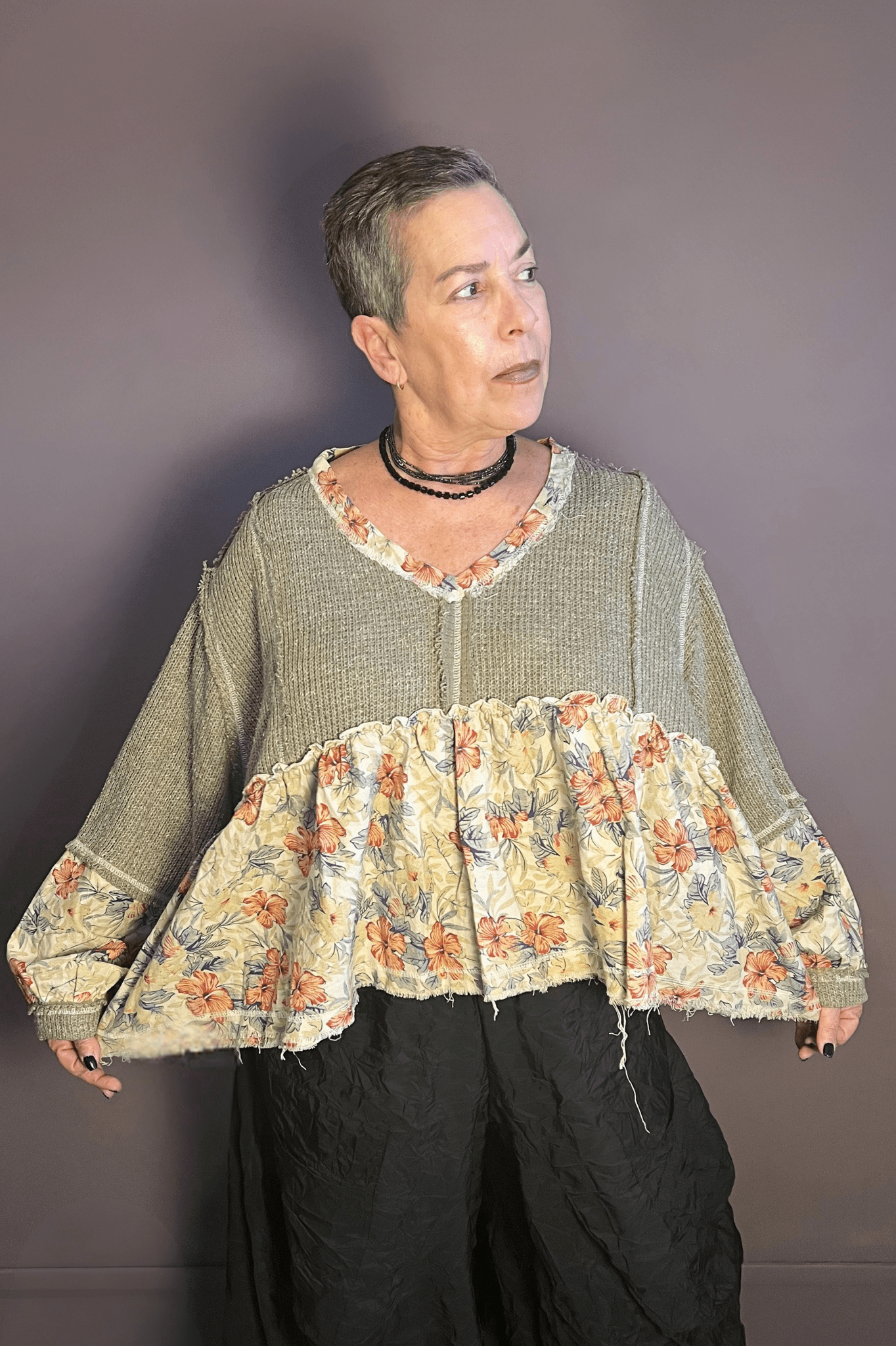 V Neck Balloon Sleeve Top (Mugwort Green)