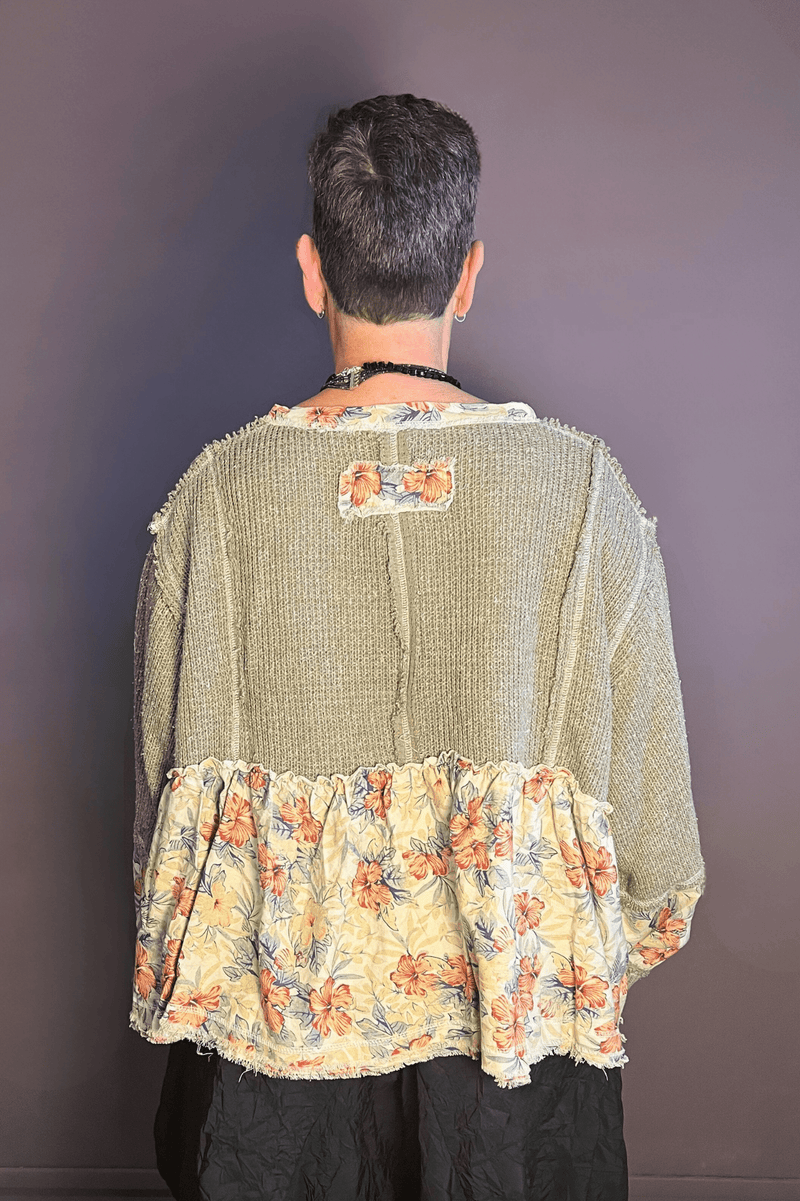 V Neck Balloon Sleeve Top (Mugwort Green)