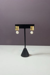 Beck Pearl Earrings