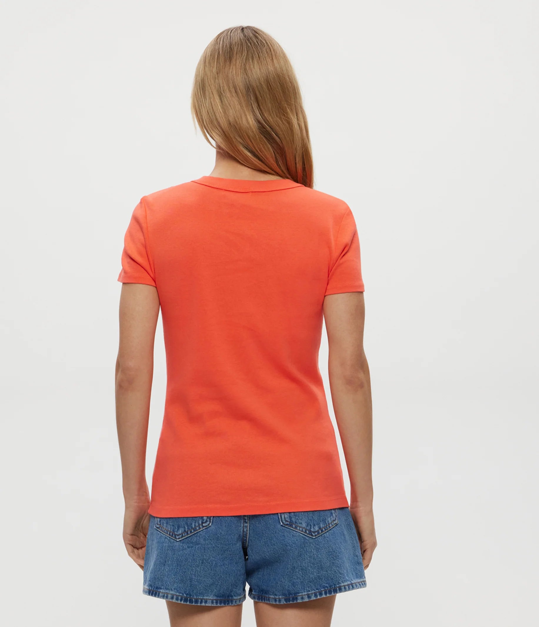 Lexy Tee