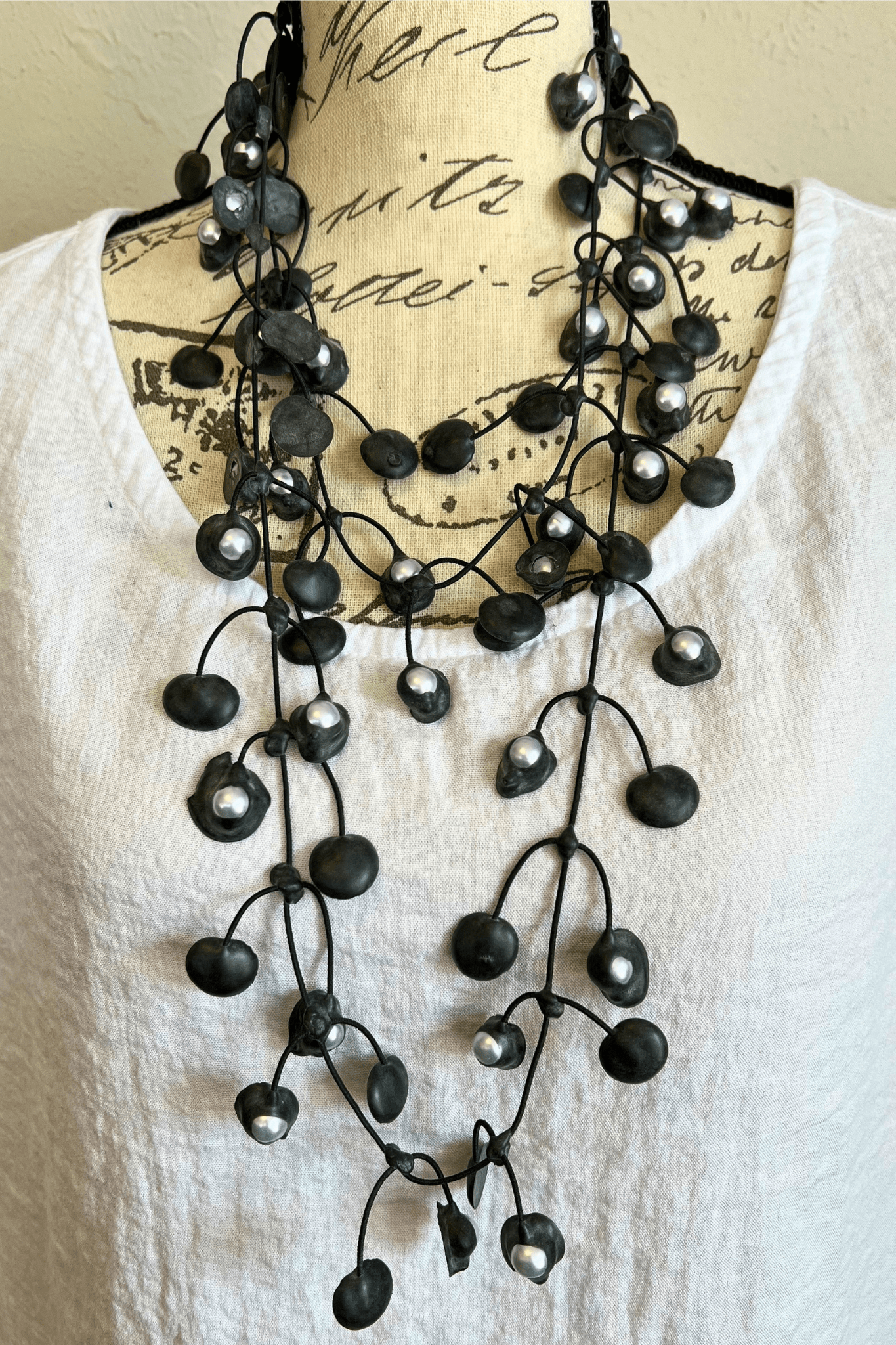 White Pearl Rubber Necklace